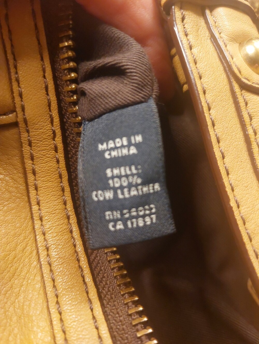 Banana Republic High End Leather Converable Hobo Satchel Camel Color & Brass - Picture 6 of 17